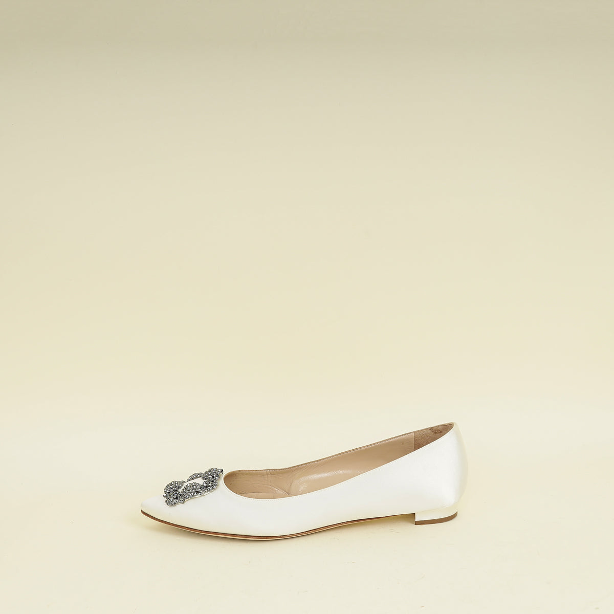 Manolo Blahnik Cream Hangisi Flats 41.5