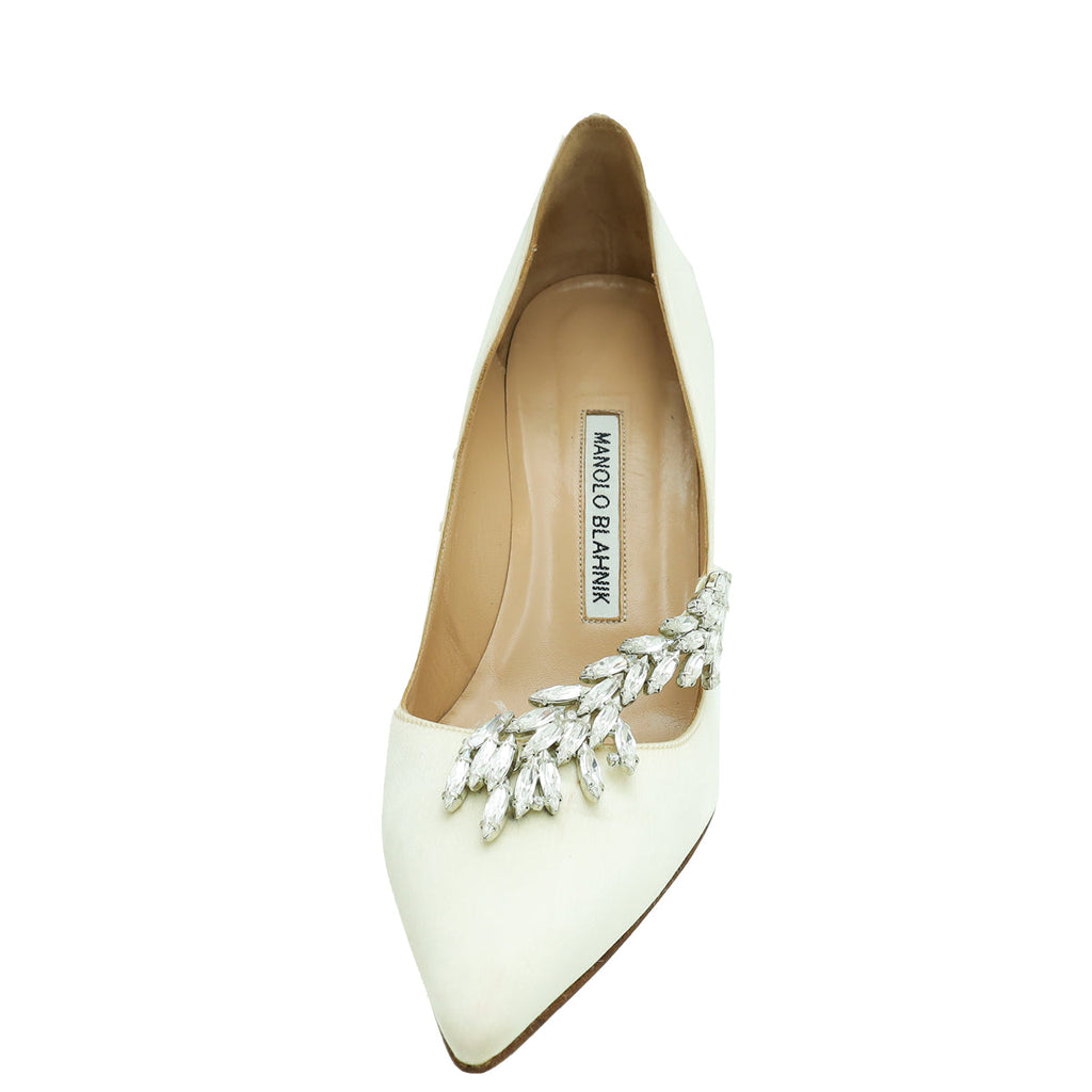 Manolo Blahnik Off White Satin Nadira Pump 38