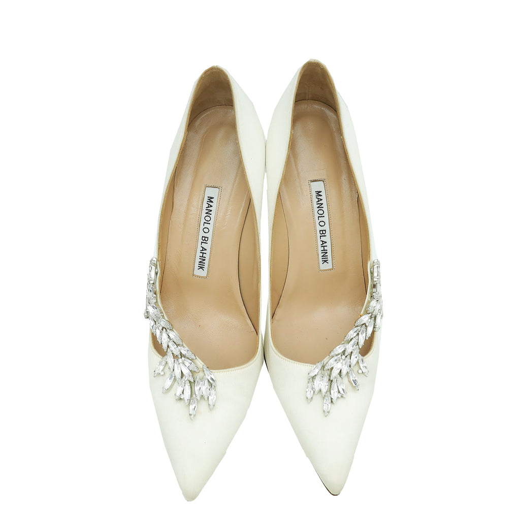 Manolo Blahnik Off White Satin Nadira Pump 38
