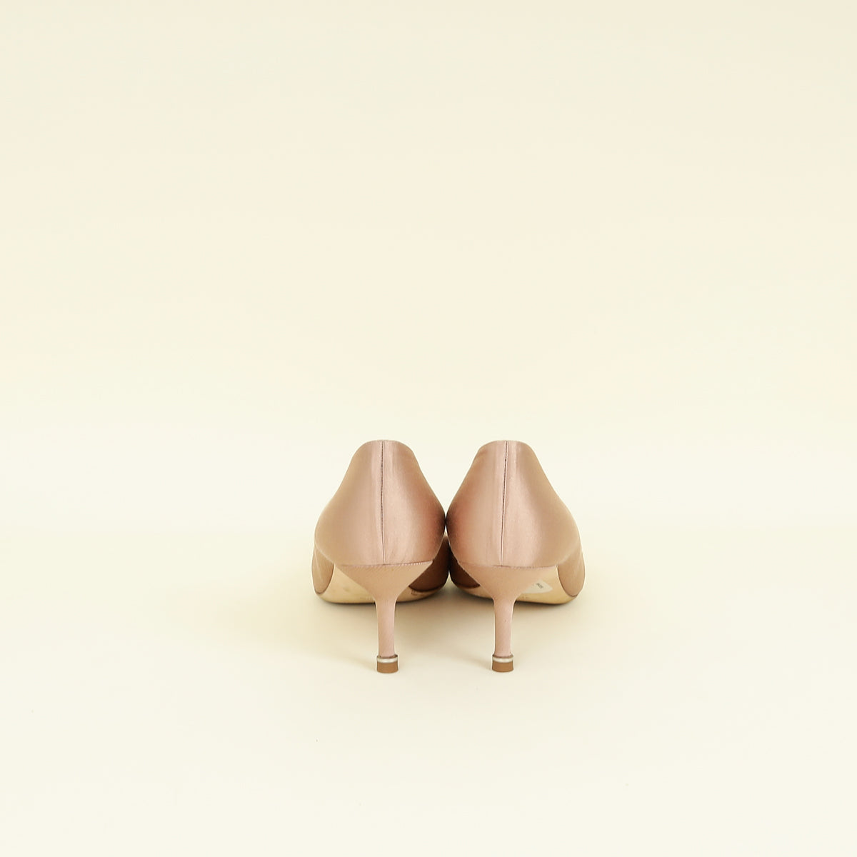 Manolo Blahnik Nude Hangisi 70 Bellini Satin Pump 38.5