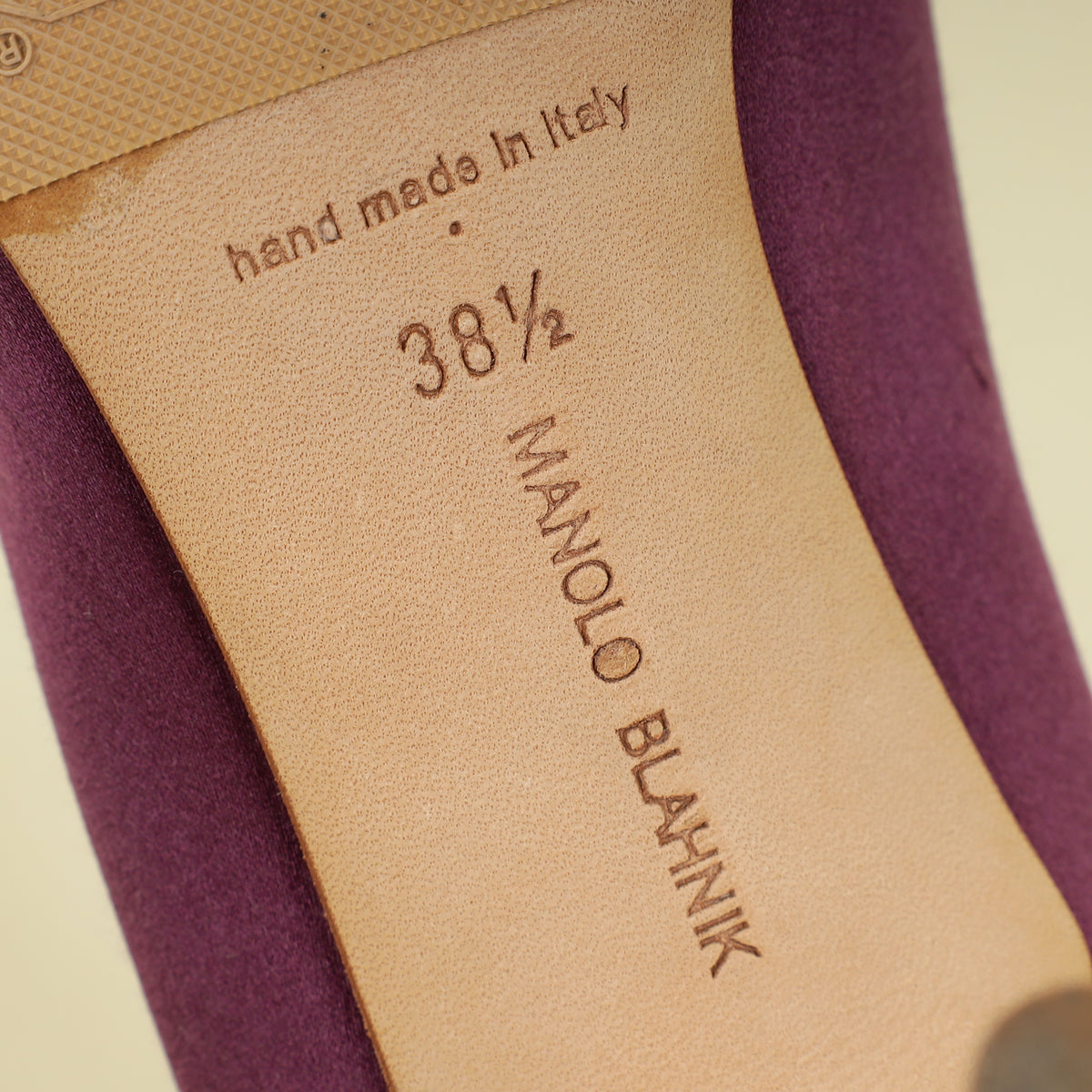 Manolo Blahnik Purple Hangisi Satin Pump 38.5