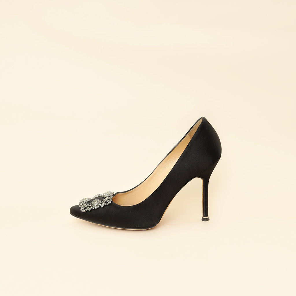 Manolo Blahnik Black Satin Hangisi Pump 38
