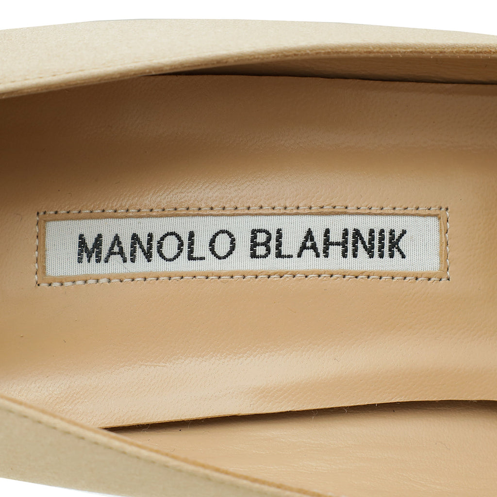 Manolo Blahnik Champaign Satin Hangisi Pump 39