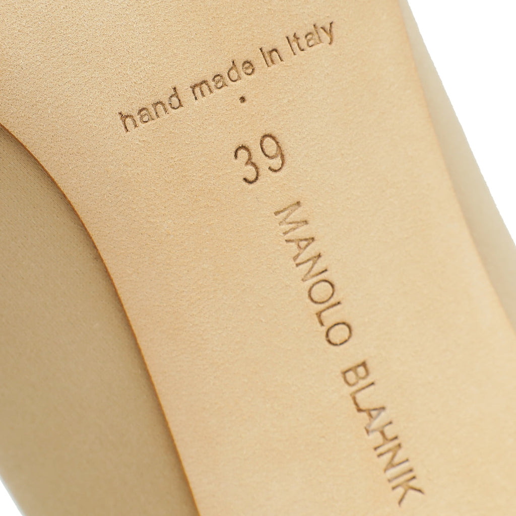 Manolo Blahnik Champaign Satin Hangisi Pump 39