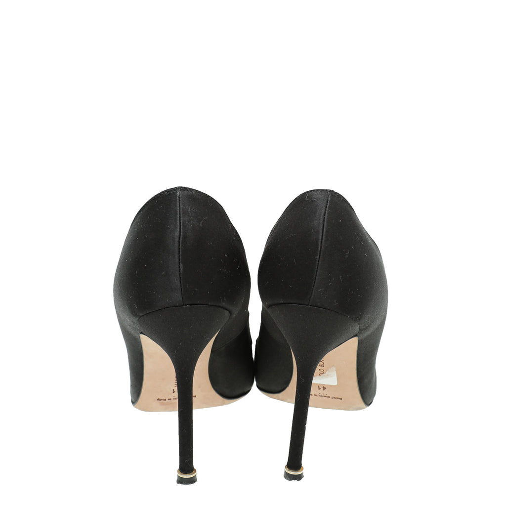 Manolo Blahnik Black Satin Hangisi Pearl Buckle Pump 41