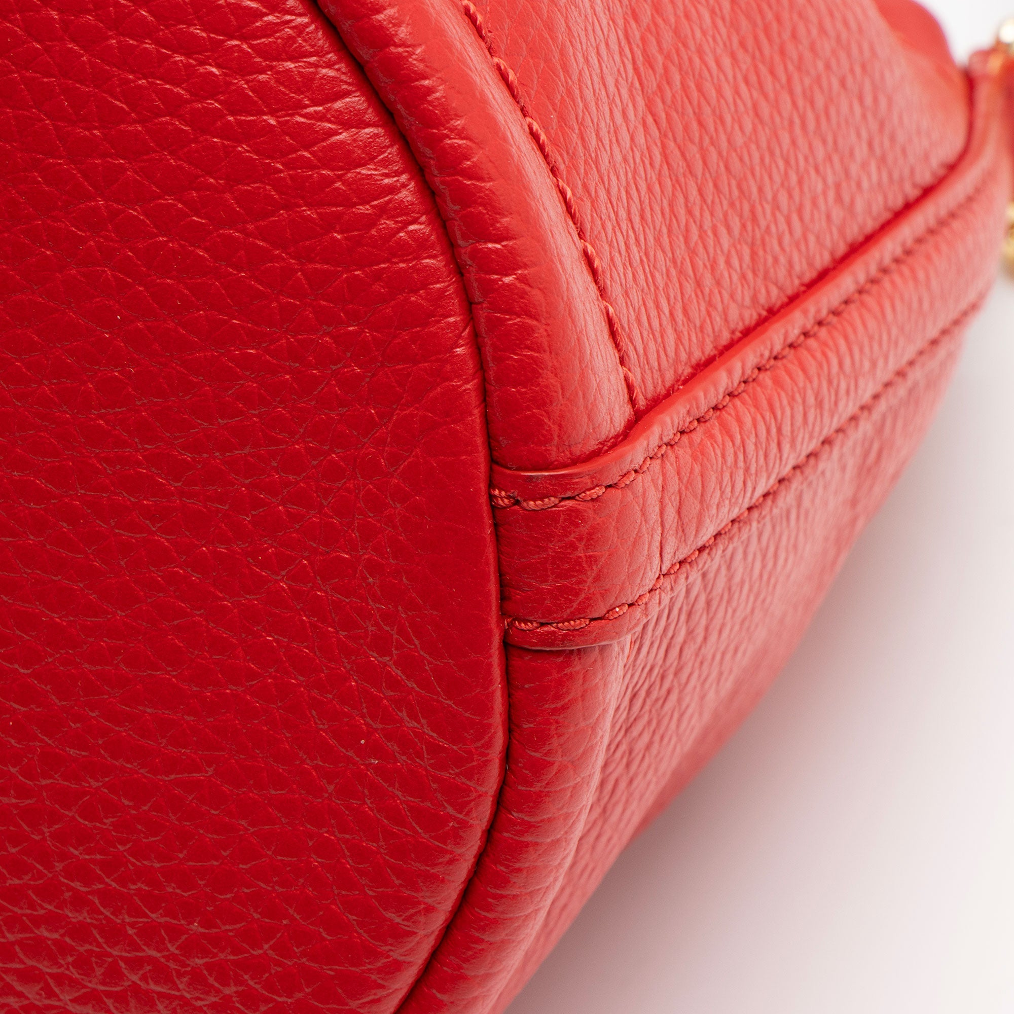Marc Jacobs Grained Calfskin The Bucket Drawstring Mini Shoulder Bag (SHF-nNBPqo)