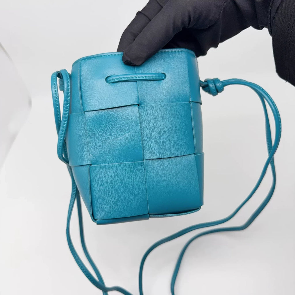 Bottega Veneta Women   Bag Very Good Condition