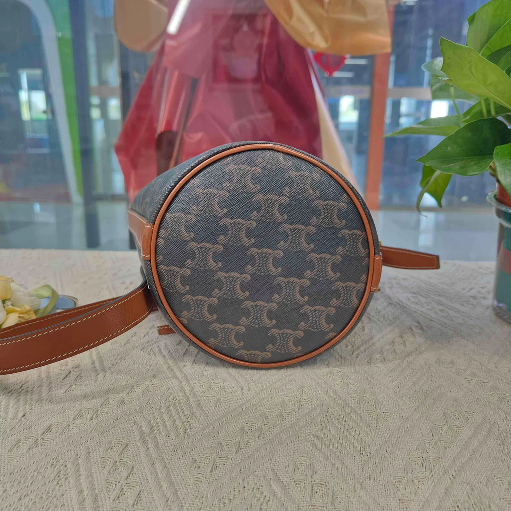 Celine Women   Bag Very Good Condition
