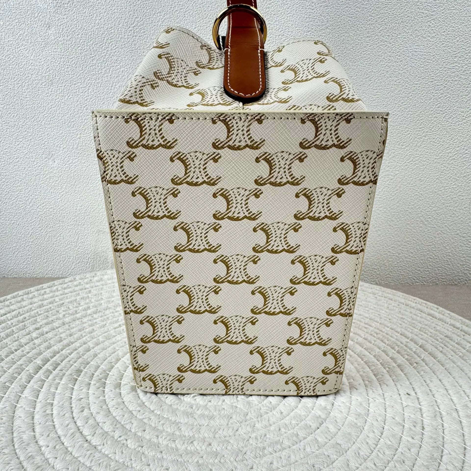 Celine Women   Bag Very Good Condition