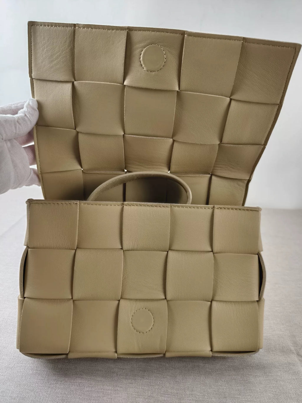 Bottega Veneta Women   Bag Very Good Condition
