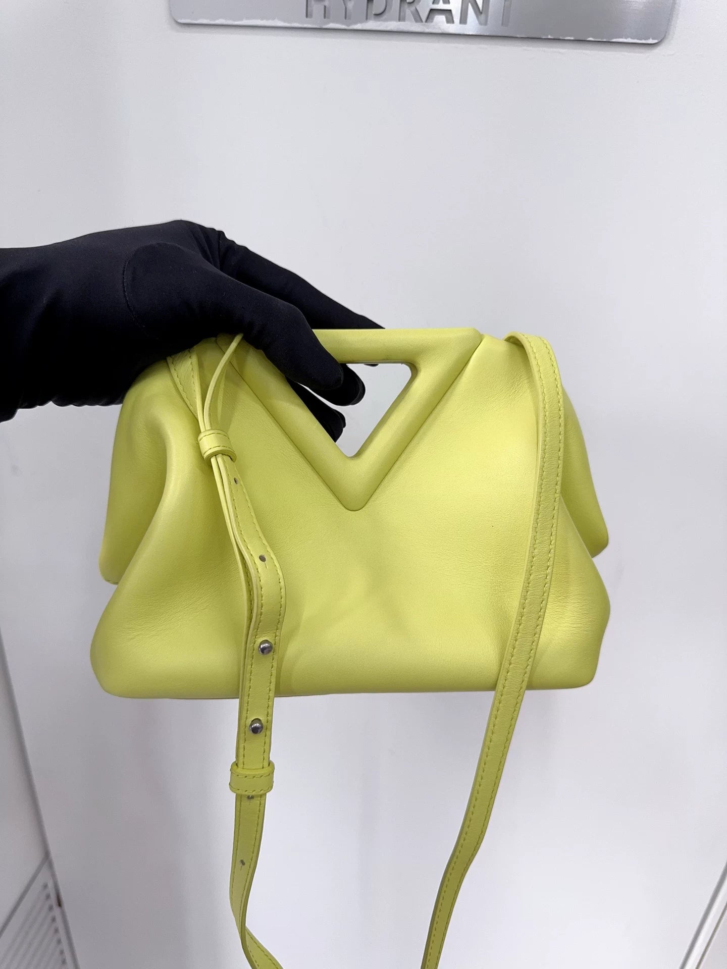 Bottega Veneta Women   Bag Very Good Condition