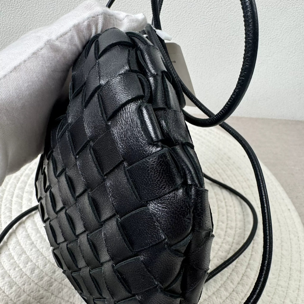 Bottega Veneta Women   Bag Very Good Condition