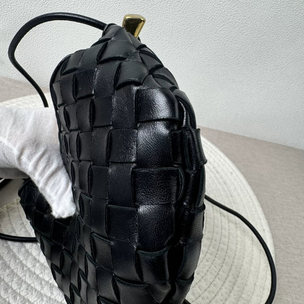 Bottega Veneta Women   Bag Very Good Condition