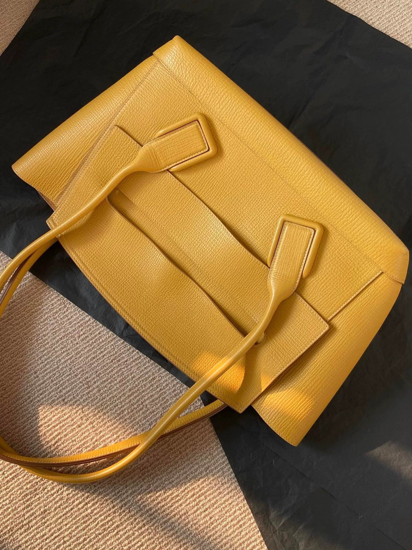 Bottega Veneta Women   Bag Very Good Condition