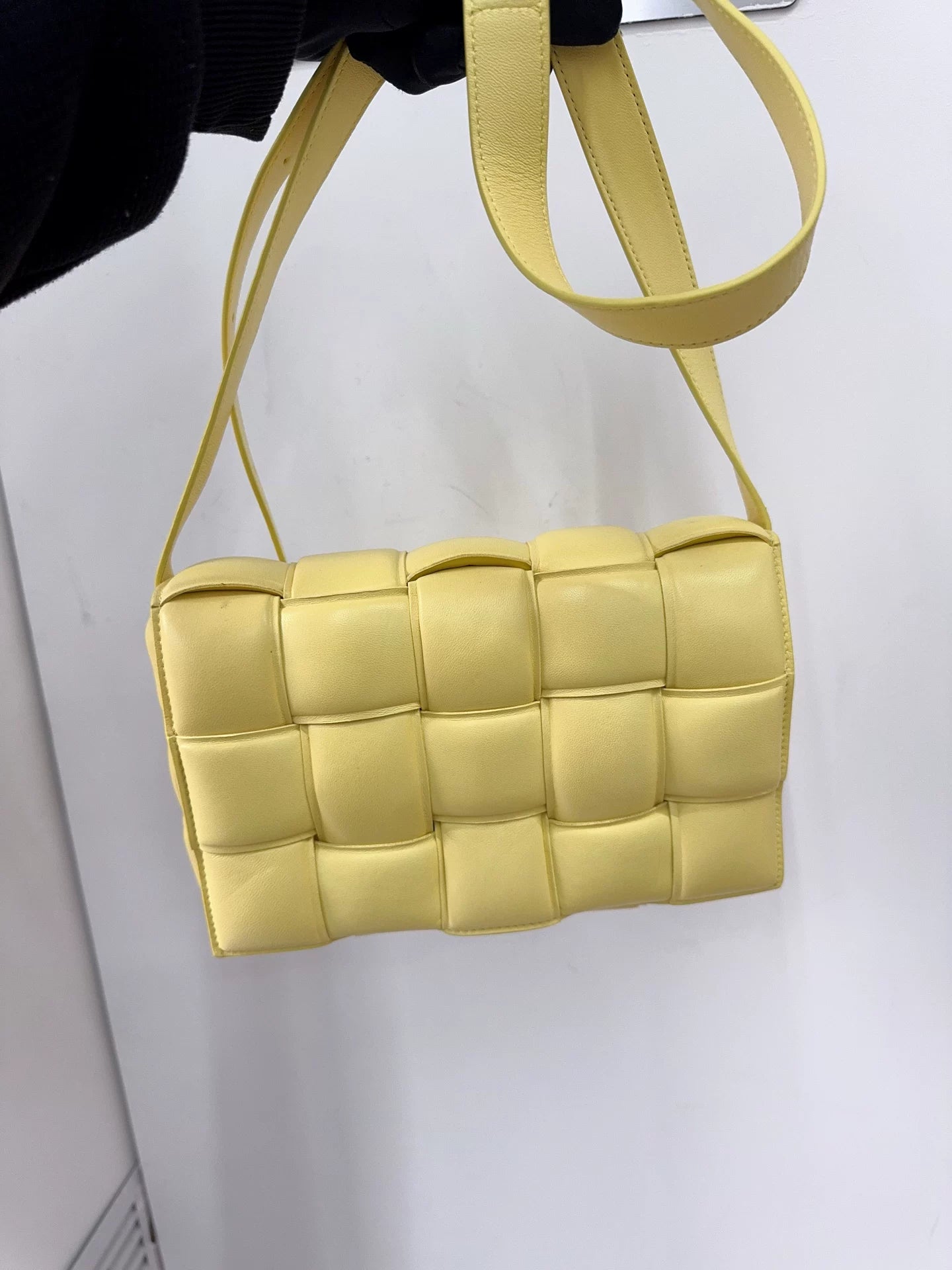 Bottega Veneta Women   Bag Very Good Condition