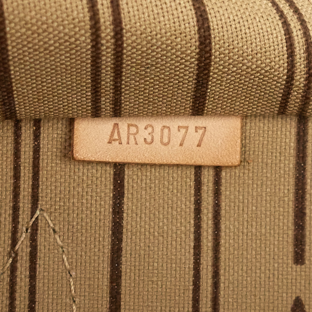 Louis Vuitto Neverfull MM Monogram Canvas Tote Bag
