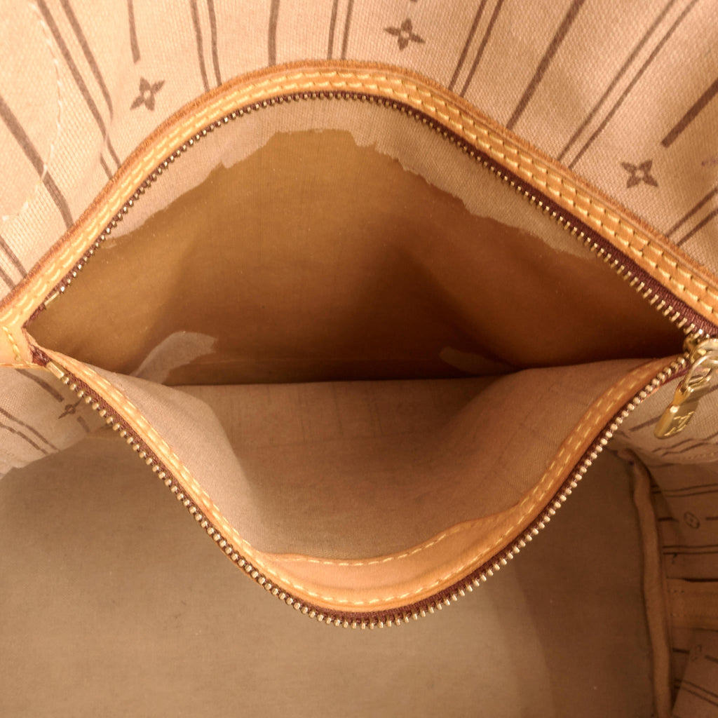 Louis Vuitto Neverfull MM Monogram Canvas Tote Bag