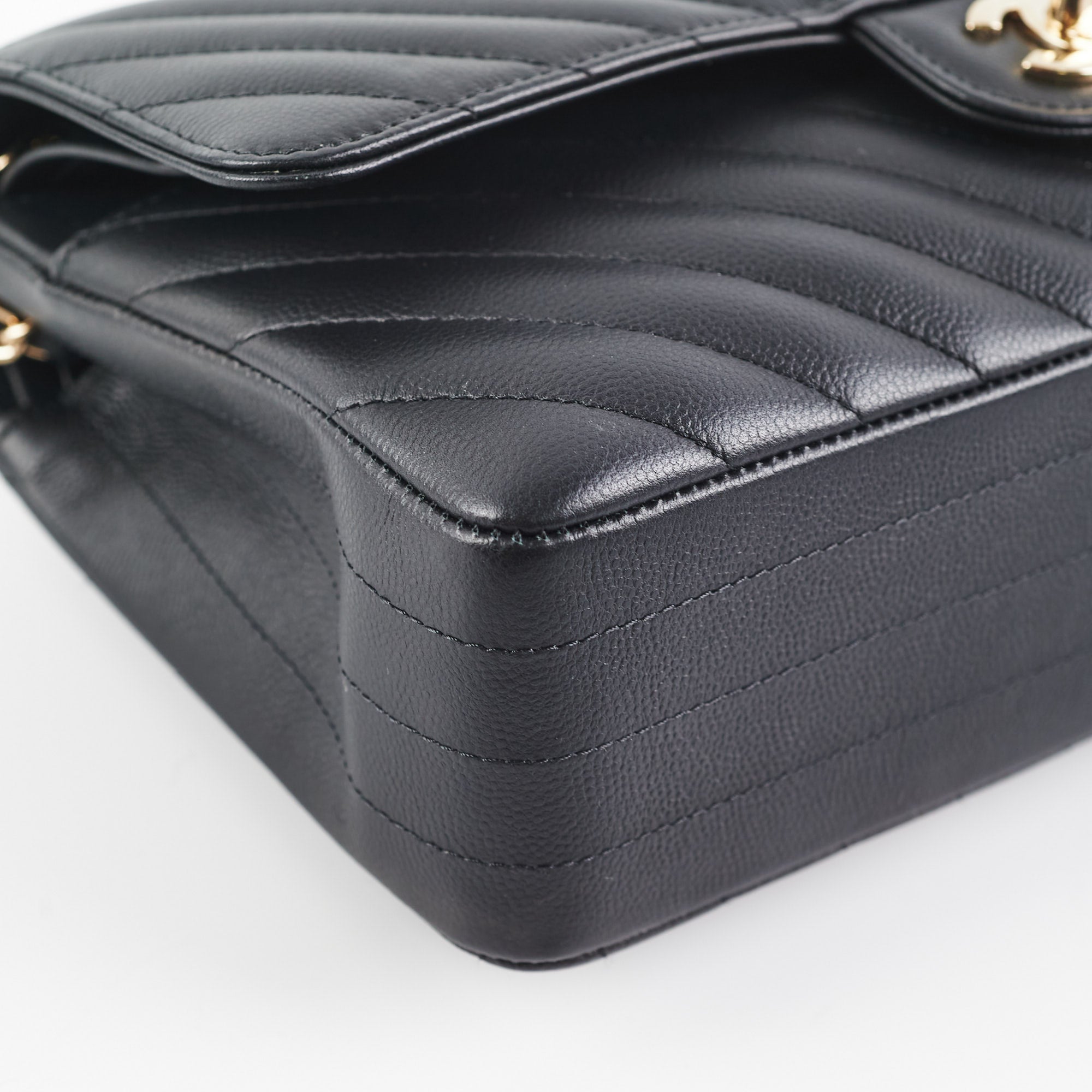 Chanel Medium Classic Flap Chevron
