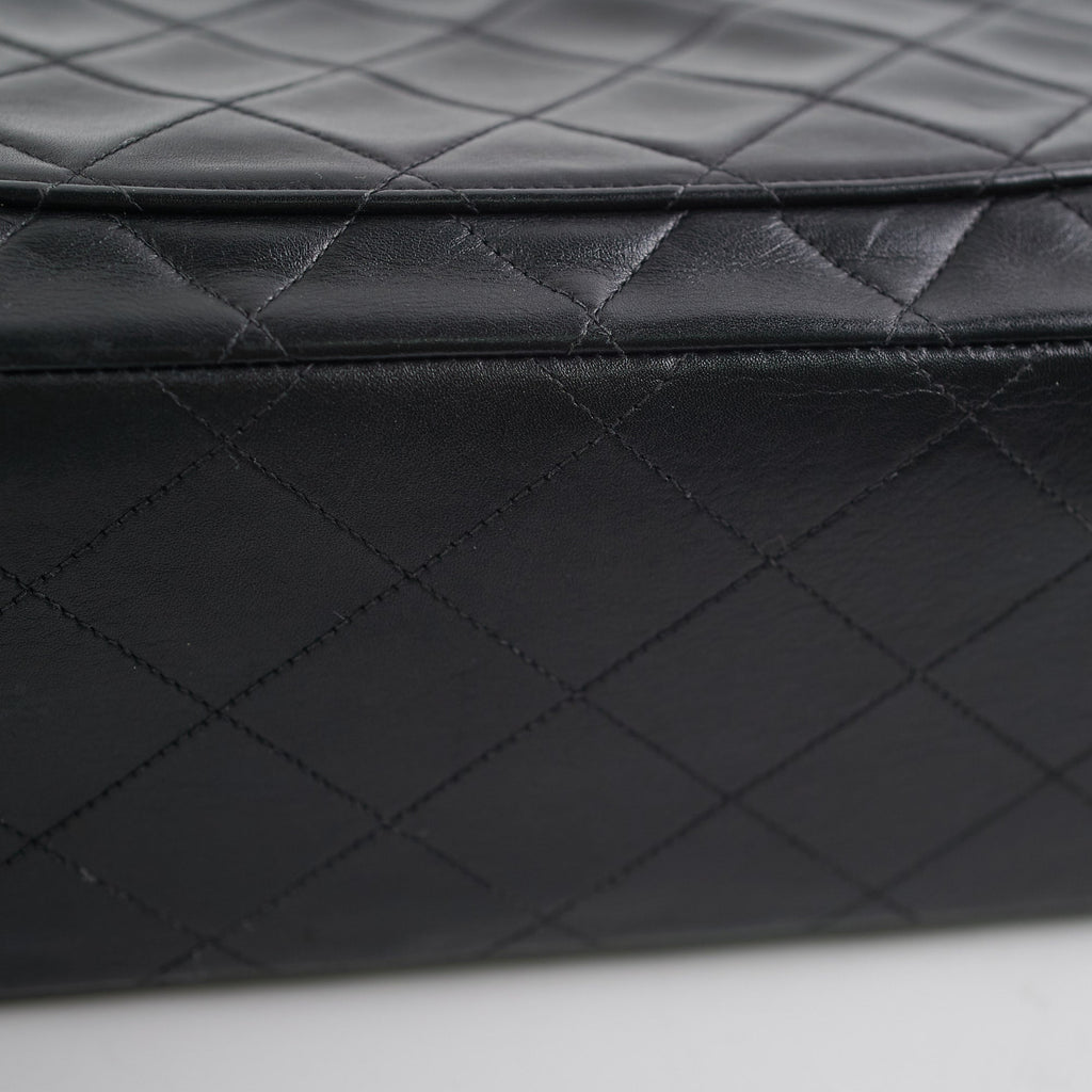 Chanel Vintage Maxi Jumbo Black 24K Gold