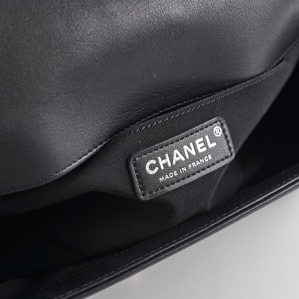 DEAL OF THE WEEK Chanel Old Medium Boy Black