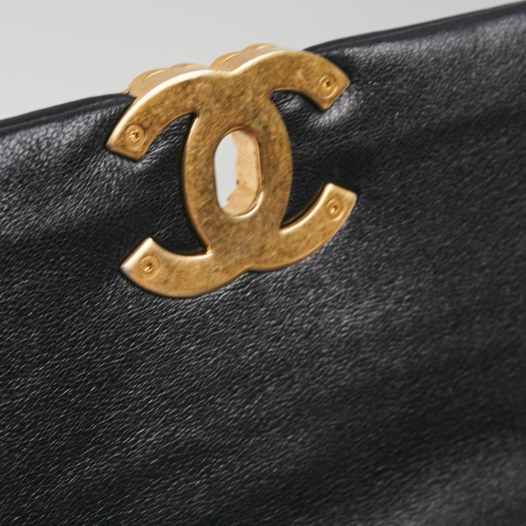 Chanel 19 Medium Goatskin Black