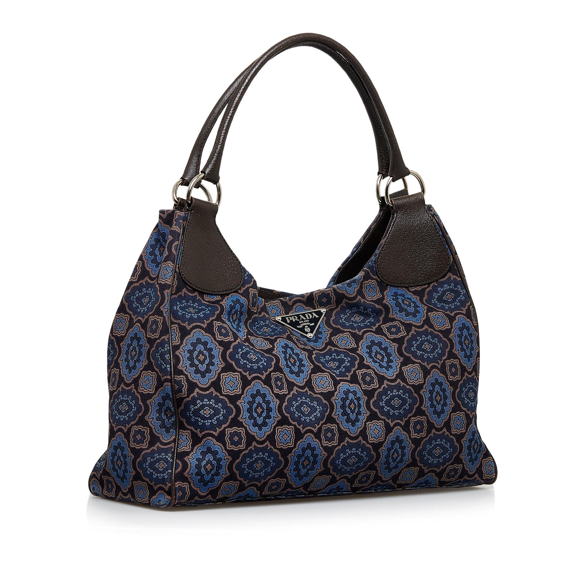 Prada Canvas Shoulder Bag (SHG-2YYiGz)
