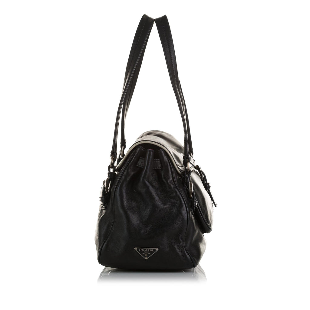 Prada Leather Shoulder Bag (SHG-k6pXFR)