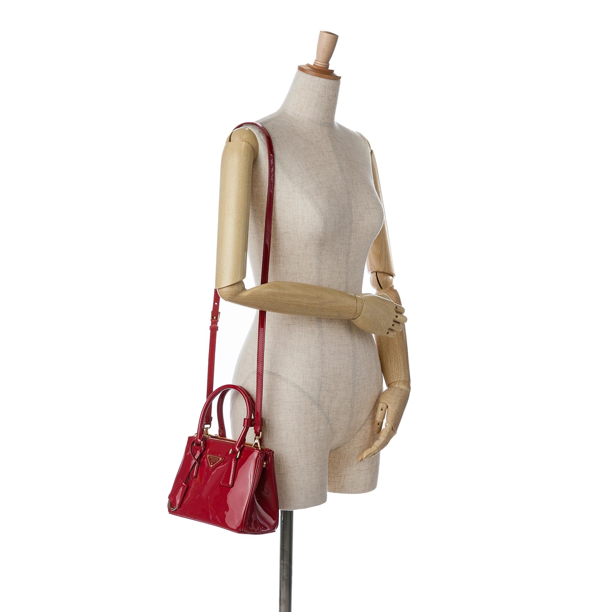 Prada Mini Patent Galleria Double Zip Satchel (SHG-pRGtU5)