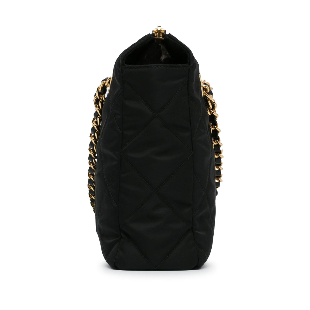 Prada Re-Nylon Re-Edition 1995 Chaine Shoulder Bag (SHG-UjeRfW)