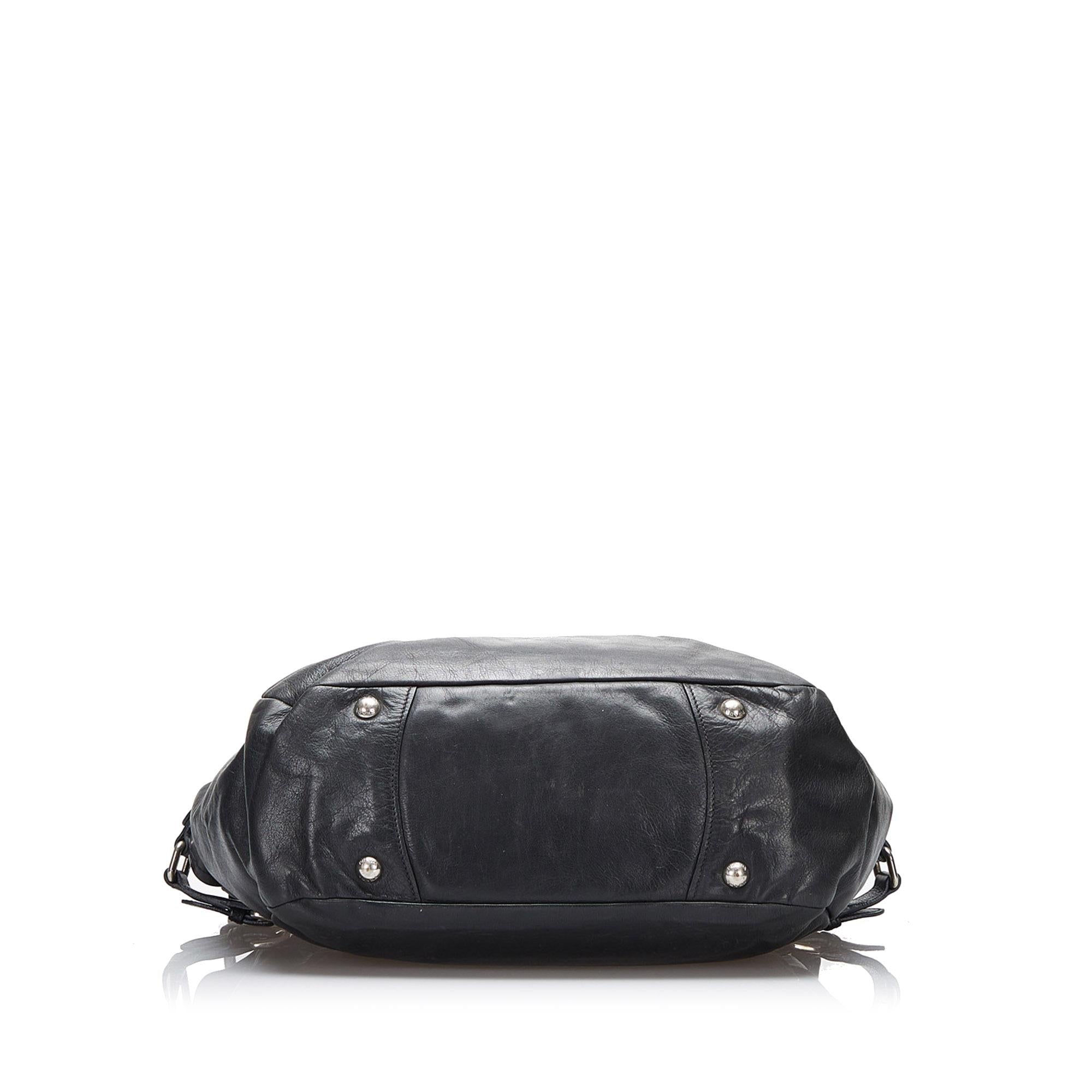 Prada Soft Calf Side Pocket Shoulder Bag (SHG-ZwCuzX)