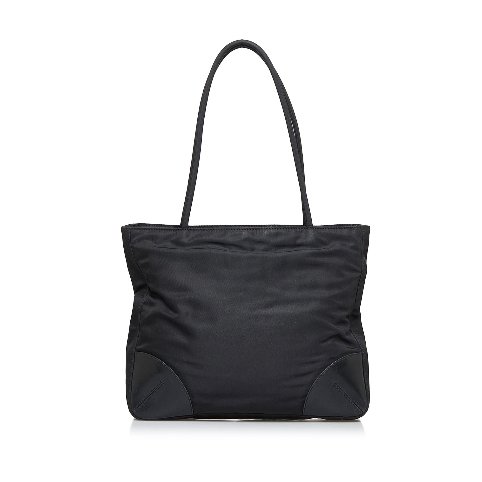 Prada Tessuto Shoulder Bag (SHG-iYIrhn)