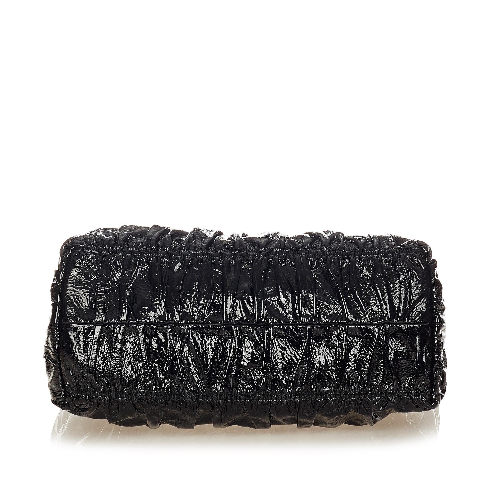 Prada Vernice Gaufre Tote Bag (SHG-26260)