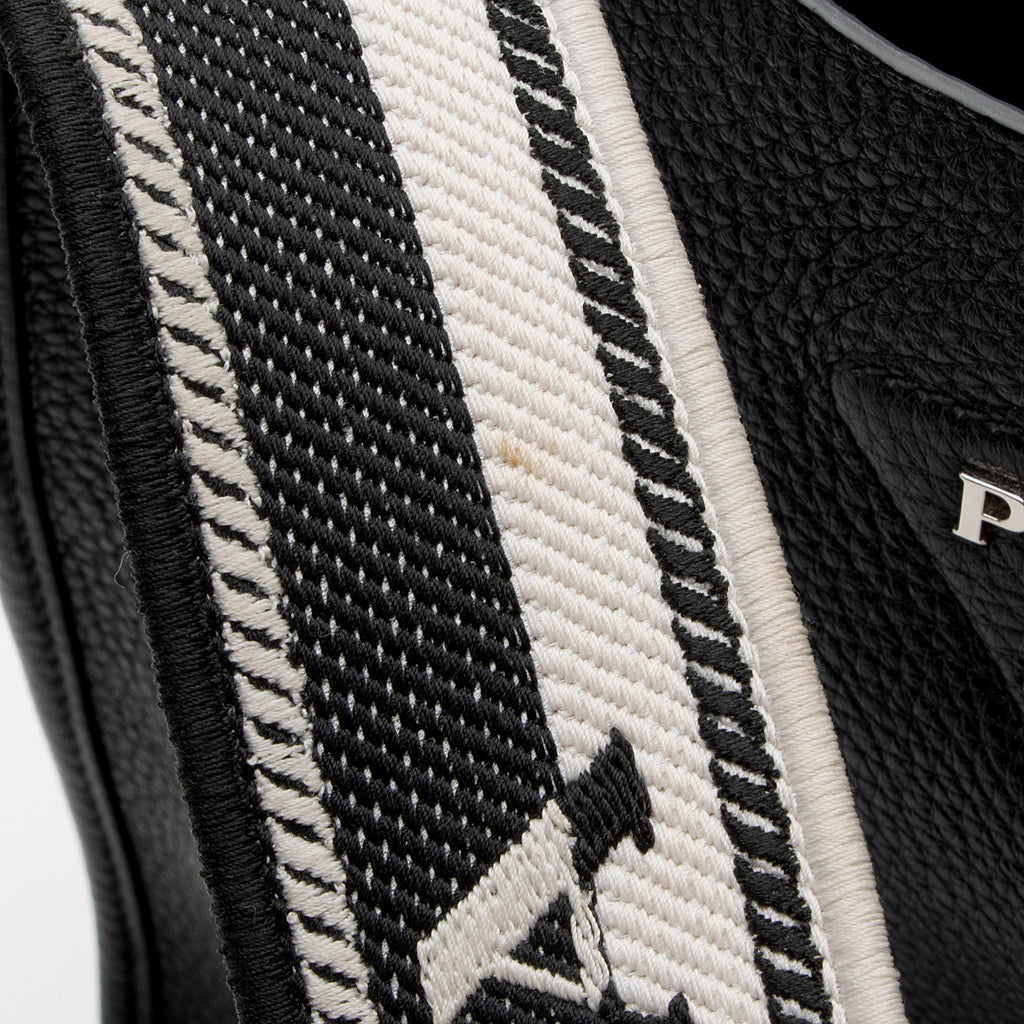 Prada Vitello Daino Logo Medium Soft Messenger