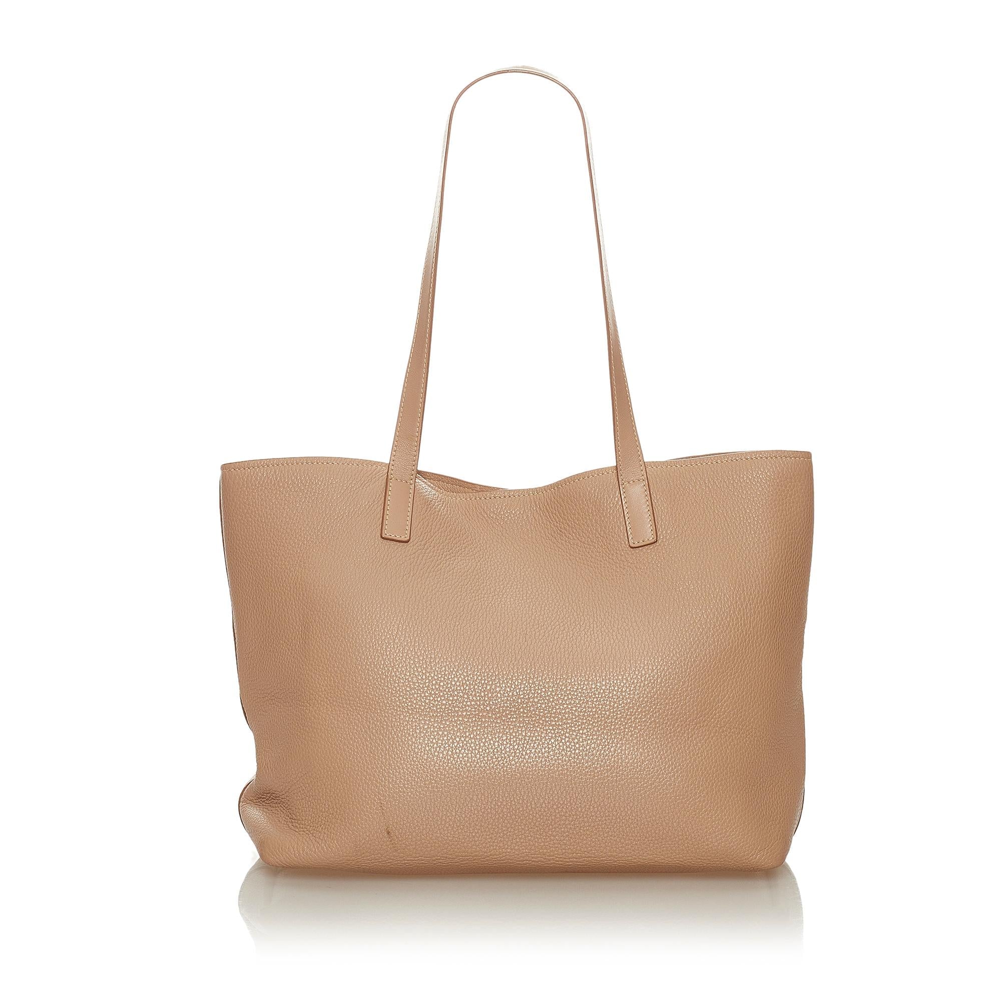 Prada Vitello Daino Tote Bag (SHG-27220)