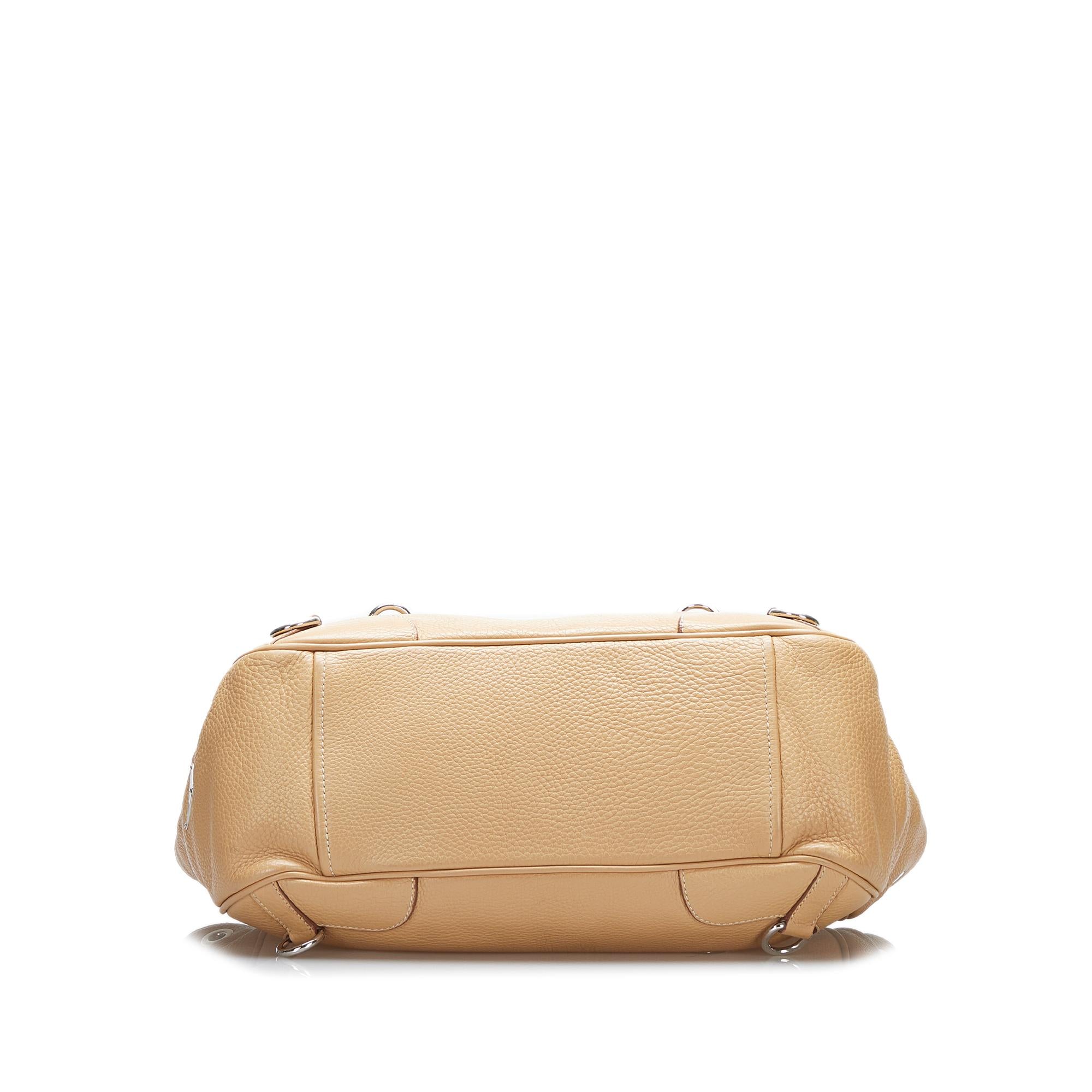 Prada Vitello Daino Tote (SHG-FC6pGa)