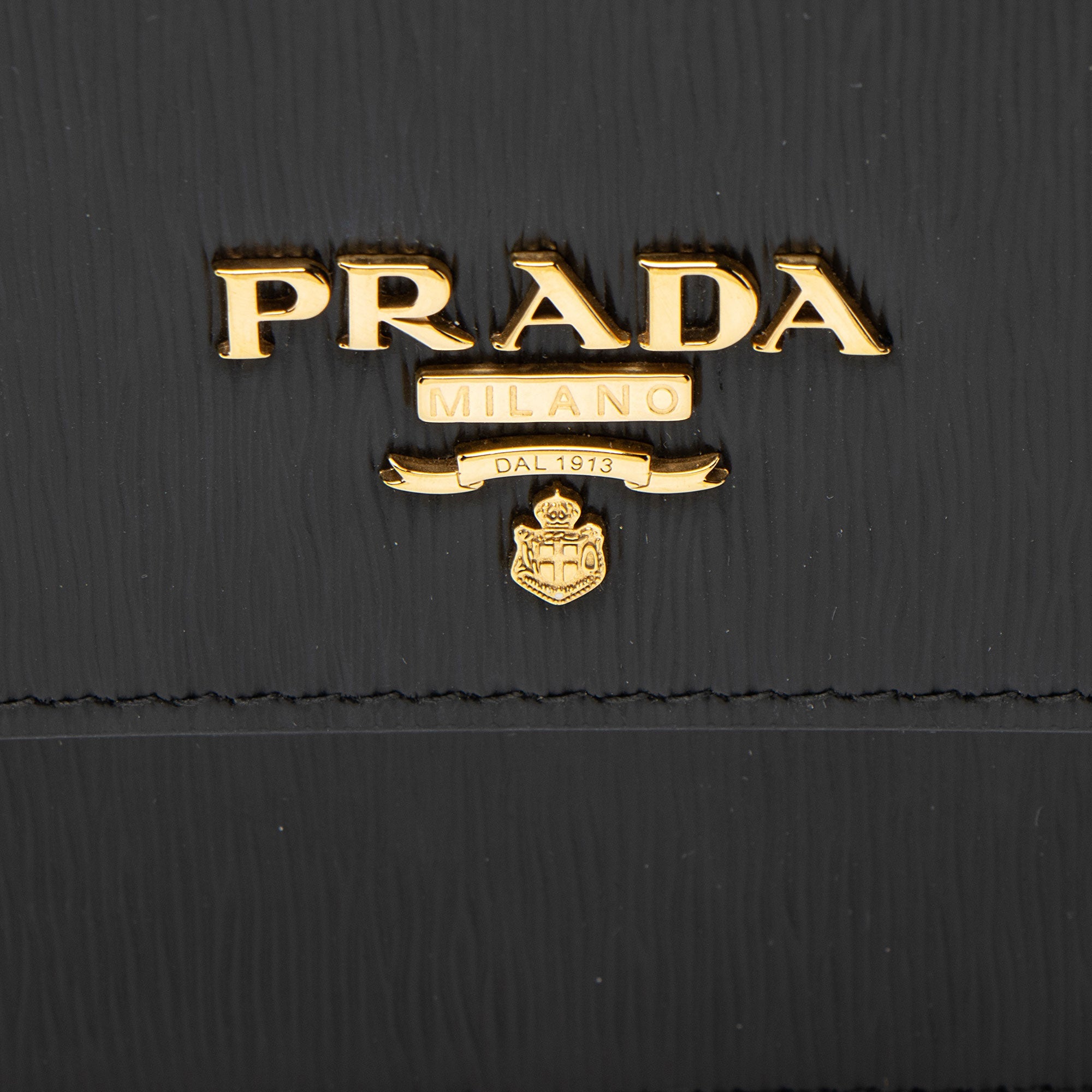 Prada Vitello Move Mini Wallet on Chain