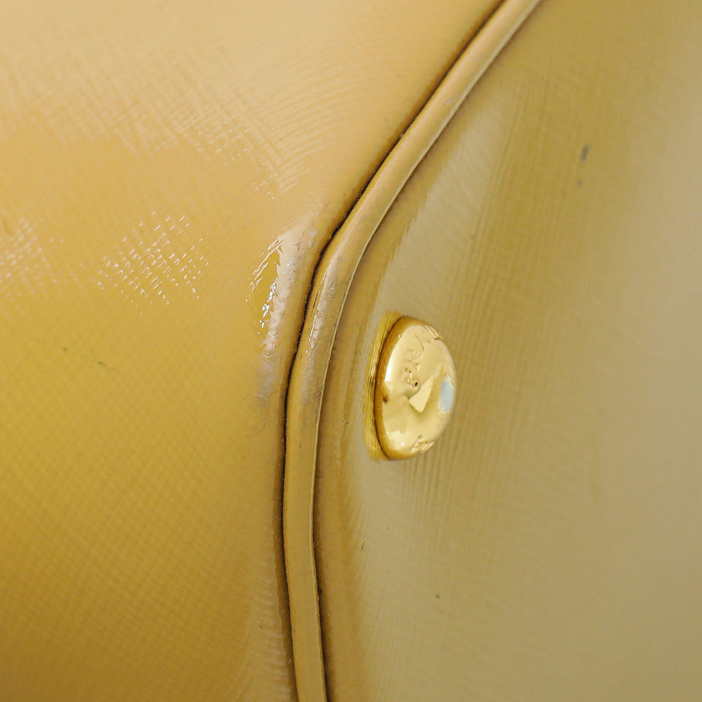 Prada Cammeo Vernice Promenade Medium Bag