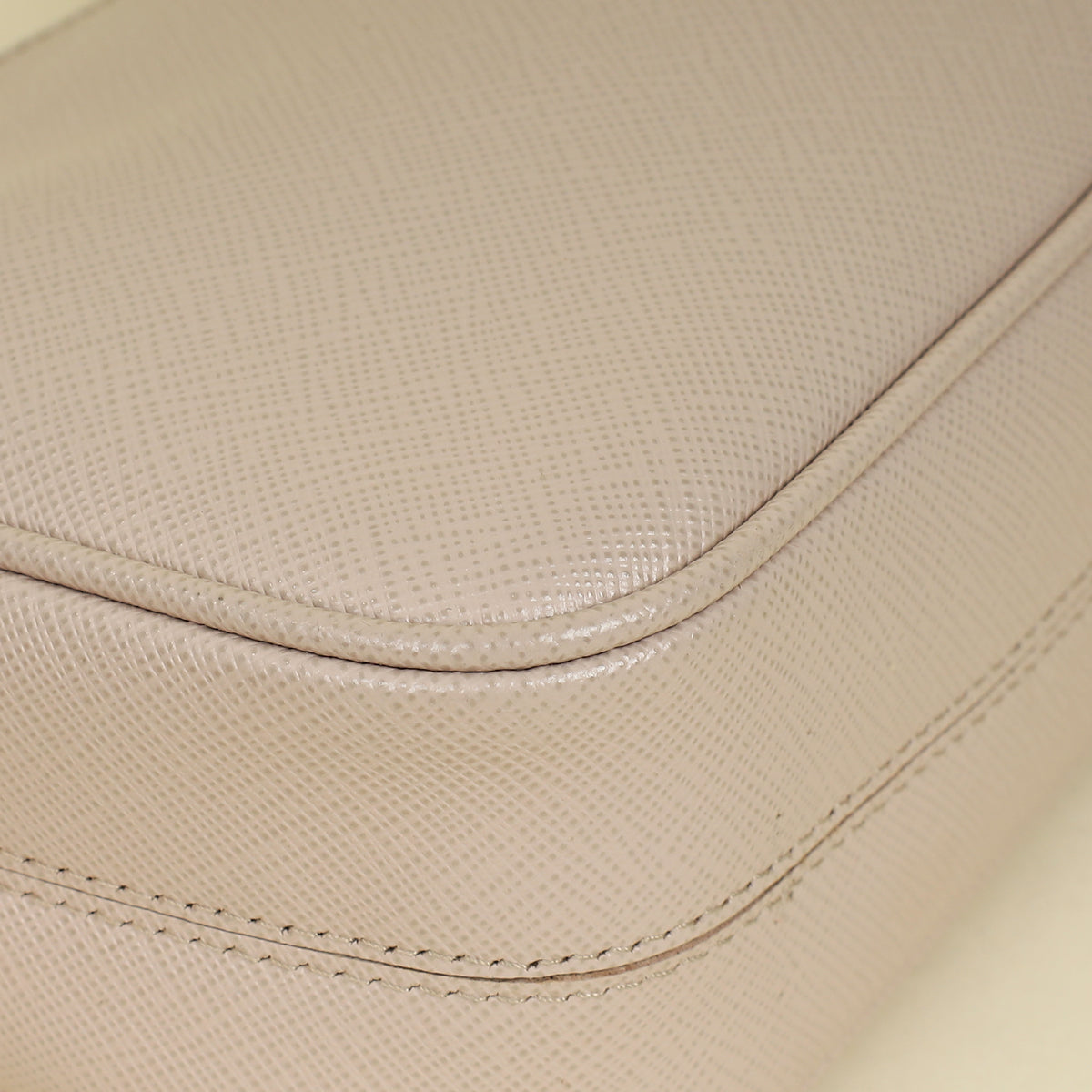 Prada Beige Re-Edition 2005 Bag