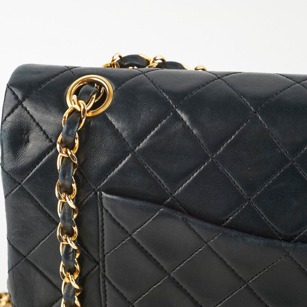 Chanel Vintage Quilted Lambskin Medium/Large Black 24K