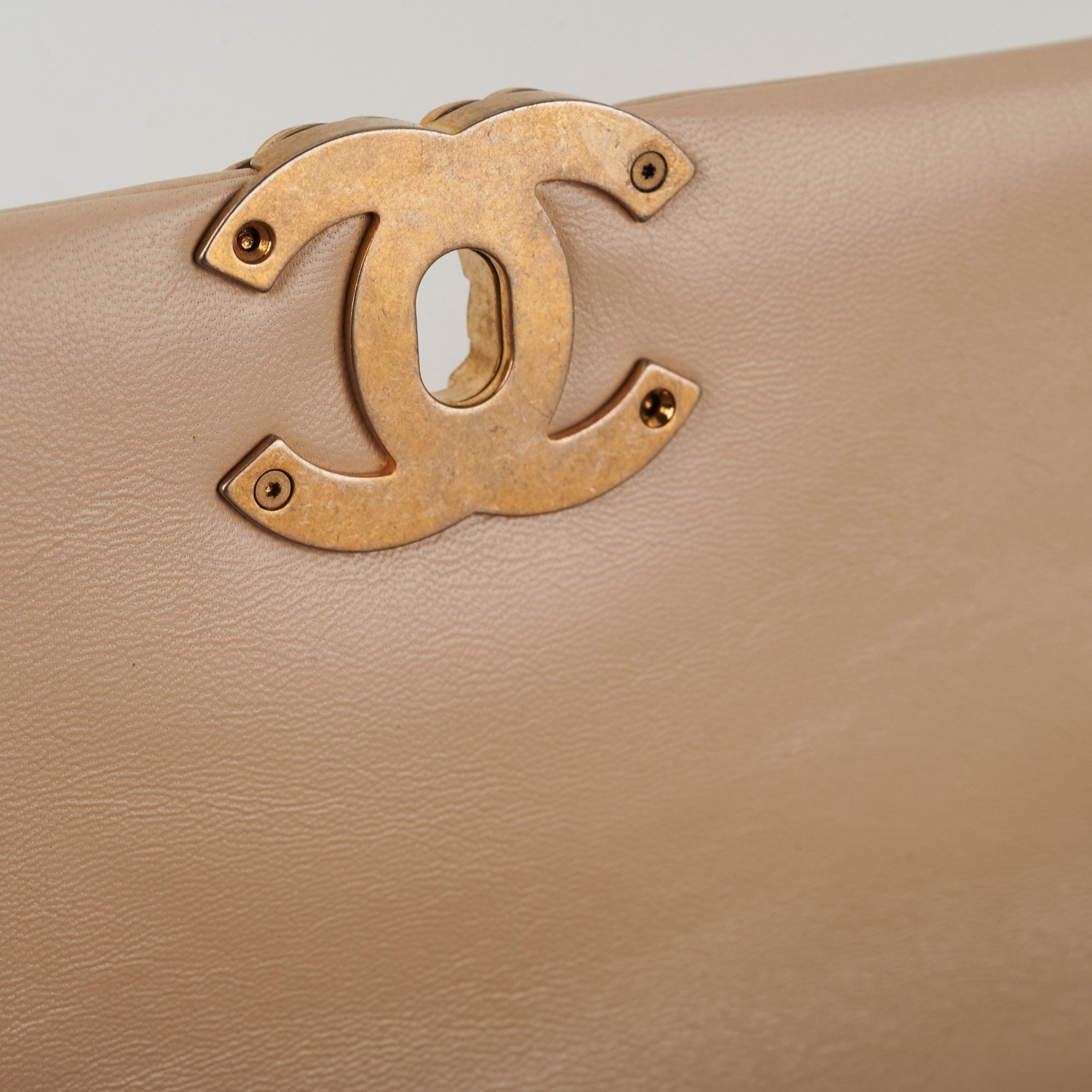ITEM 19 - Chanel Small 19 Light Beige