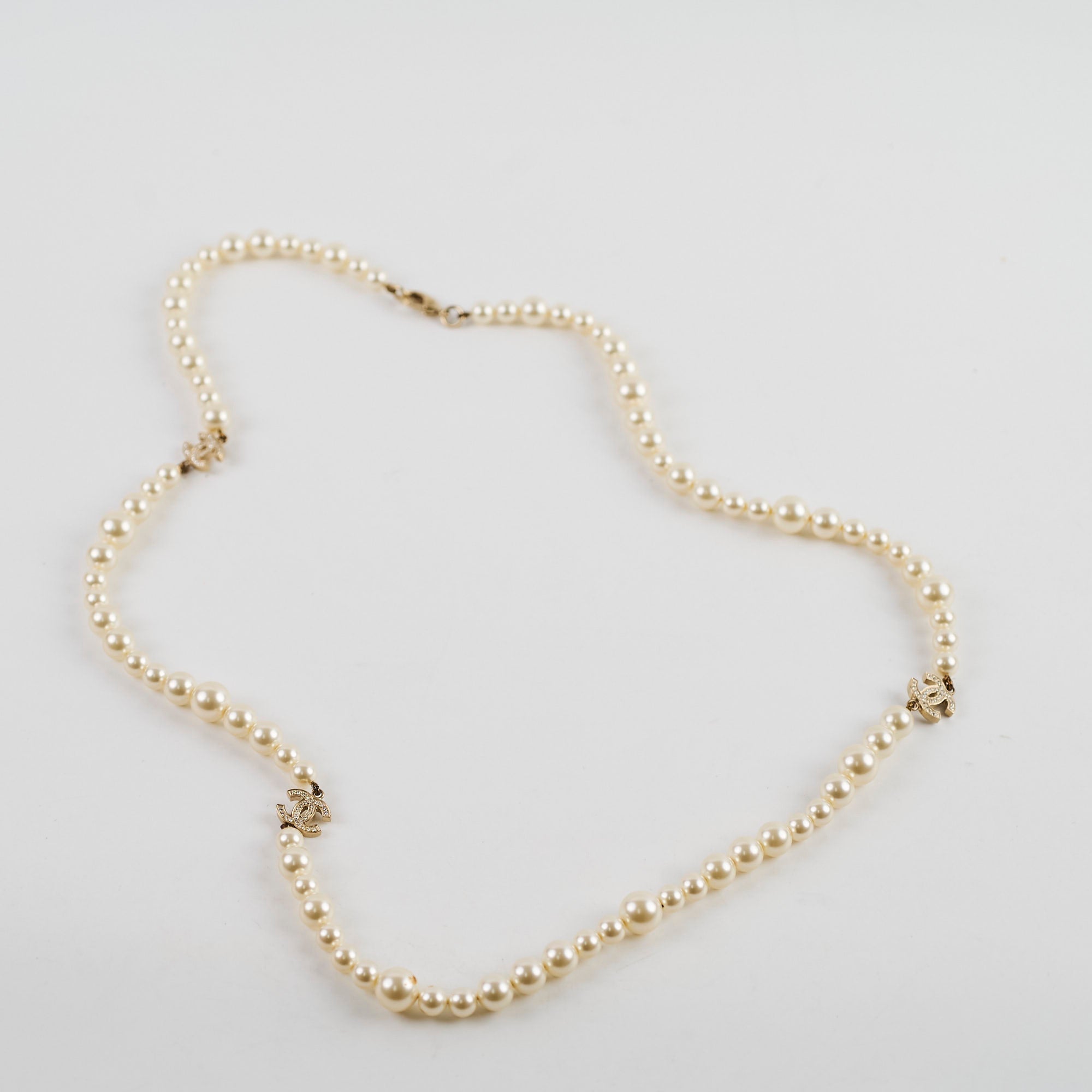 Chanel Pearl Long CC Logo Necklace Costume Jewellery