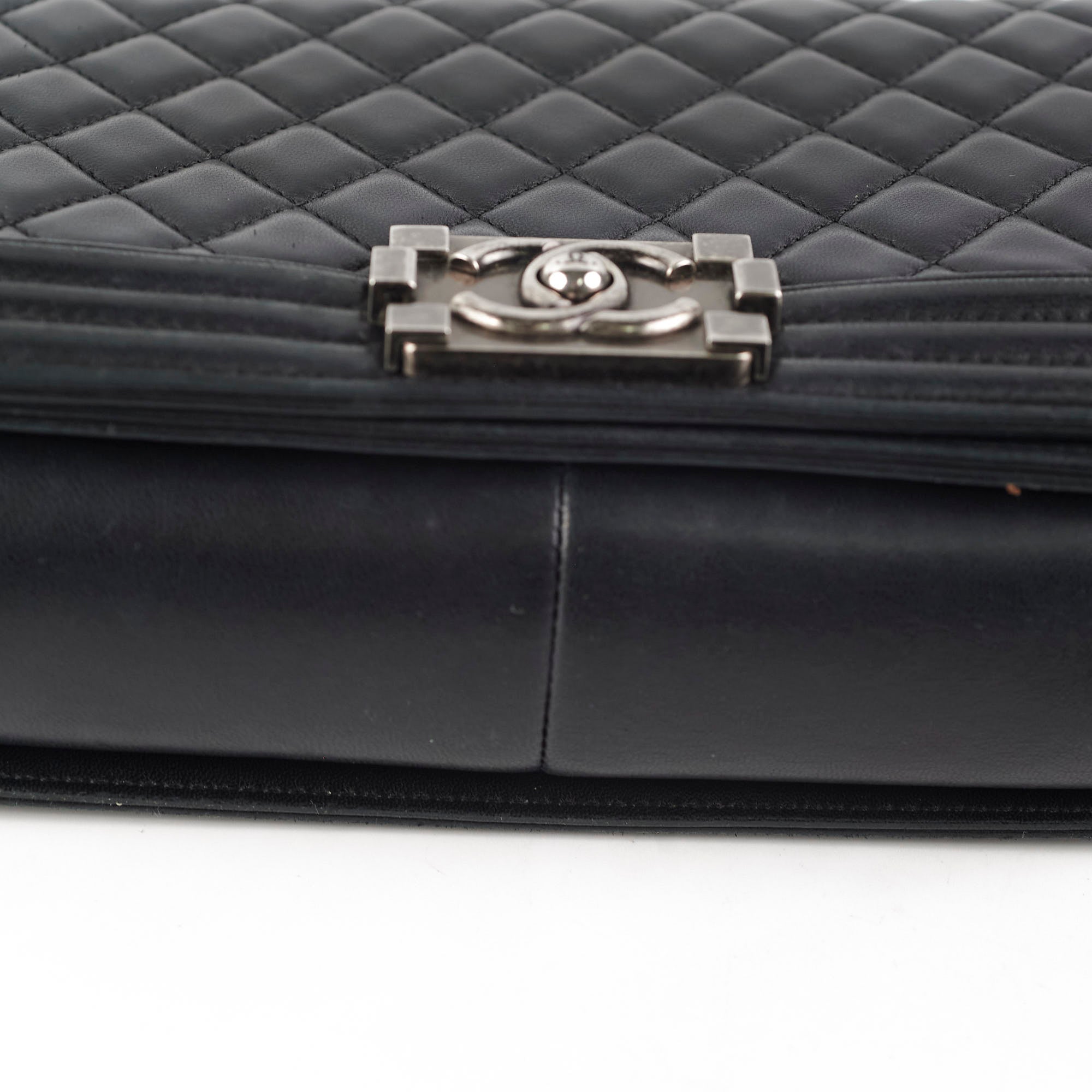 Chanel Old Medium Boy Lambskin Black