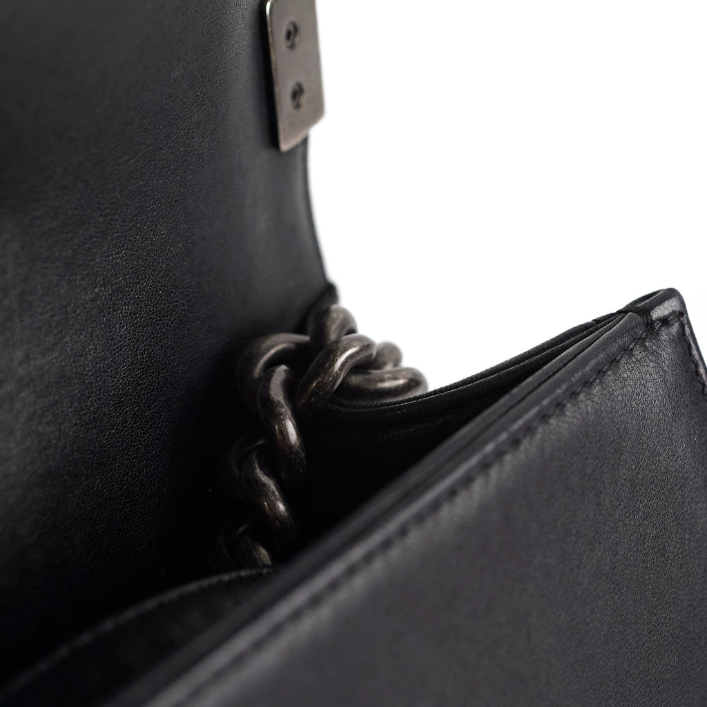Chanel Old Medium Boy Lambskin Black