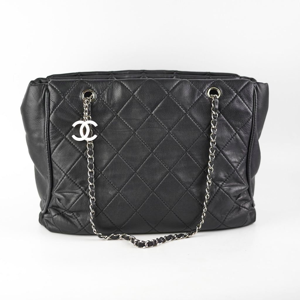 Chanel Quilted Chain Tote Tote Black