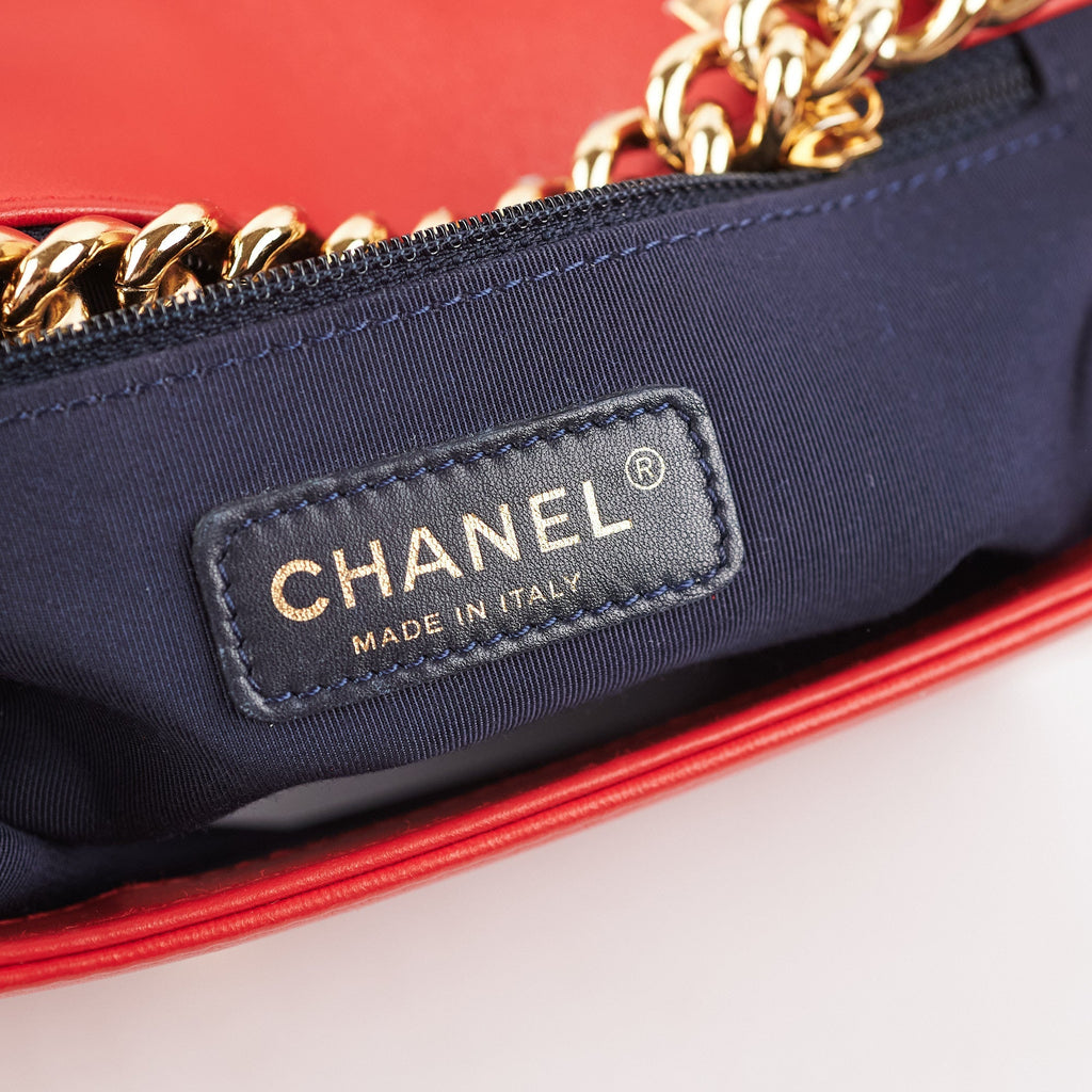 Deal of the Week - Chanel New Medium Boy Red