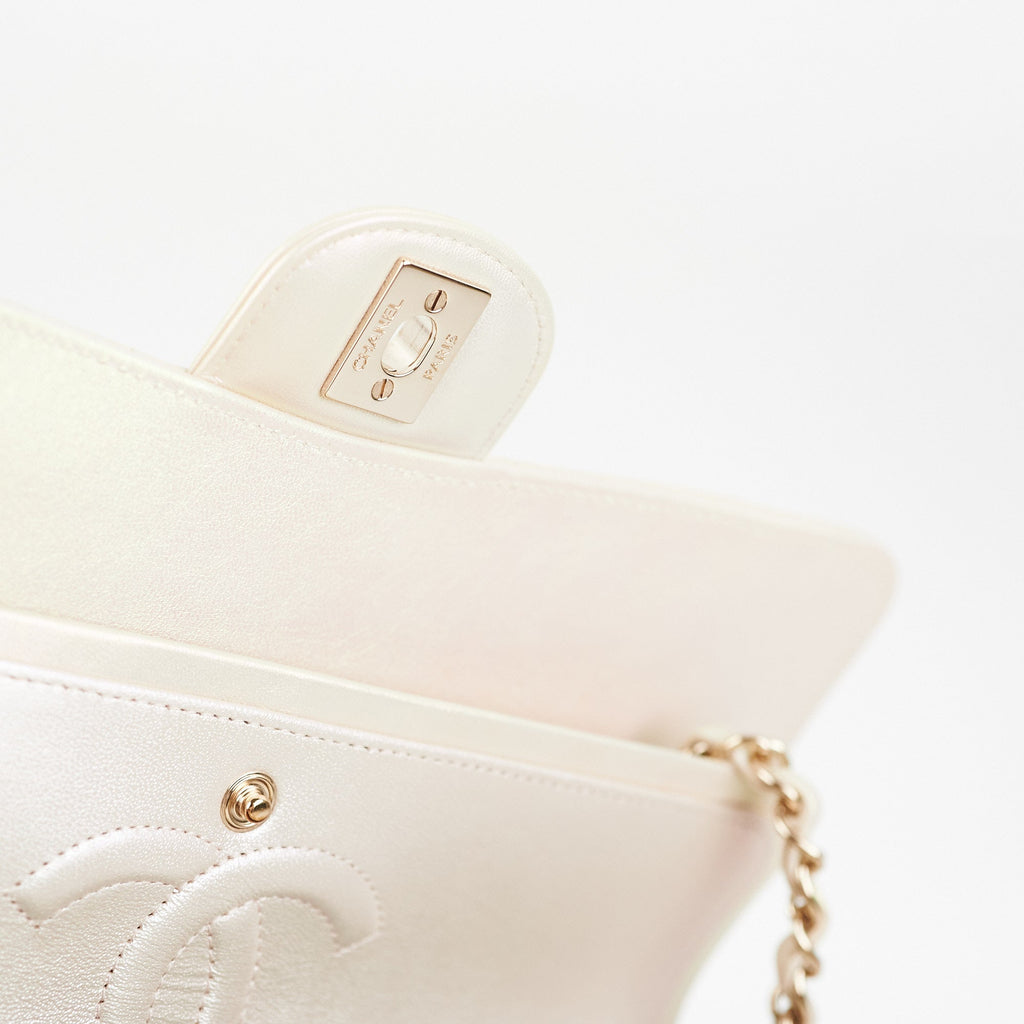 Chanel Double Flap Medium/Large Pearlescent