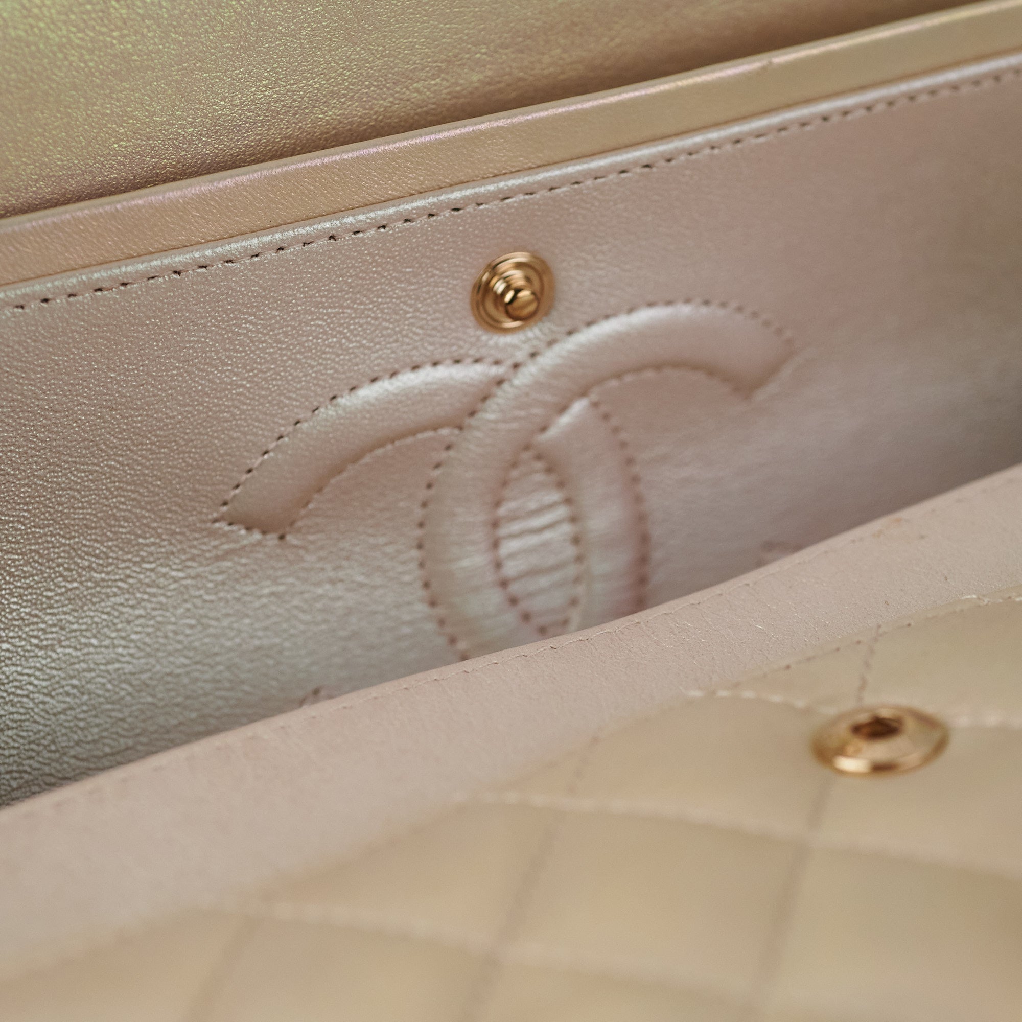 Chanel Double Flap Medium/Large Pearlescent