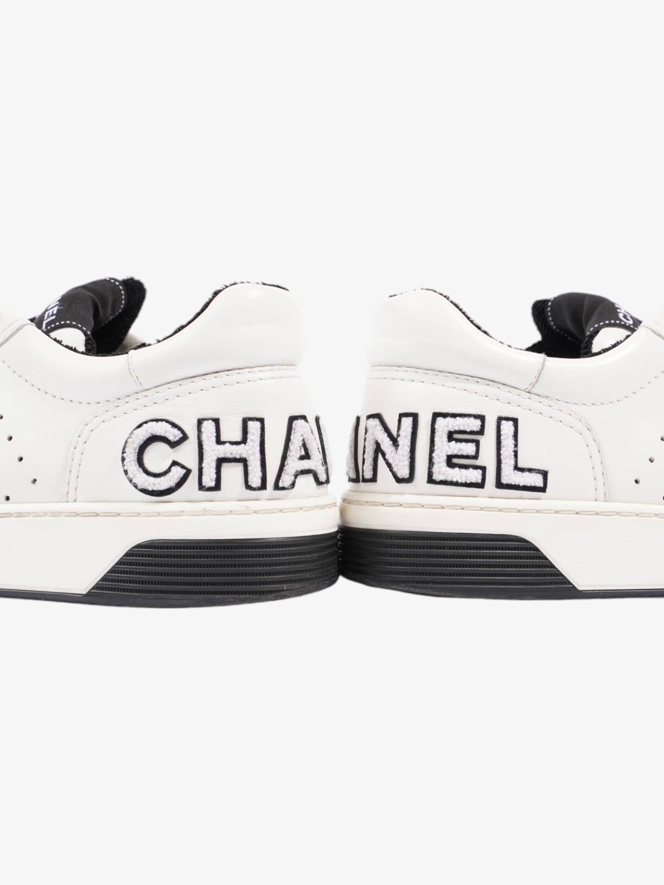 Chanel Logo Low Top Sneaker White / Black Leather EU 39 UK 6