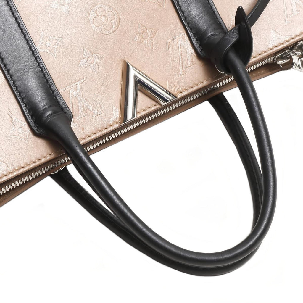 Louis Vuitto Very Tote MM Monogram Leather Bag