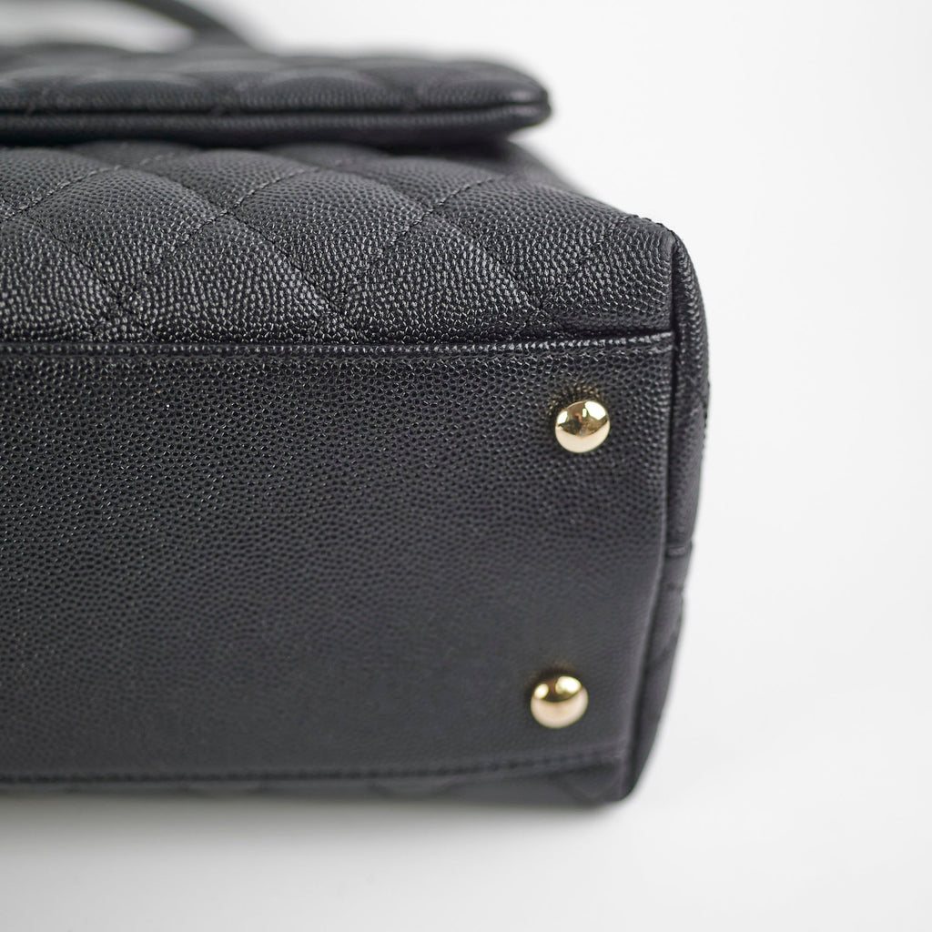Chanel Medium Caviar Coco Handle Black